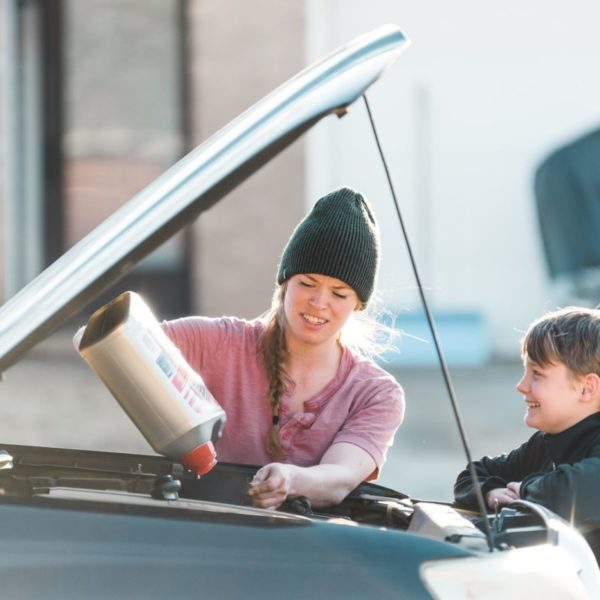 Changing the oil in a pickup truck