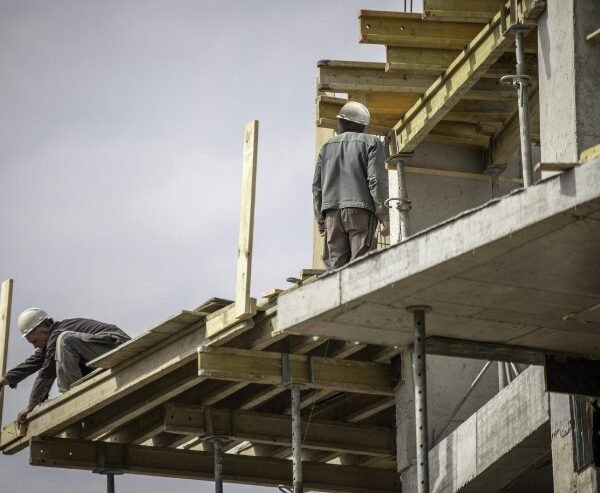 Comment un couvreur peut-il gérer…